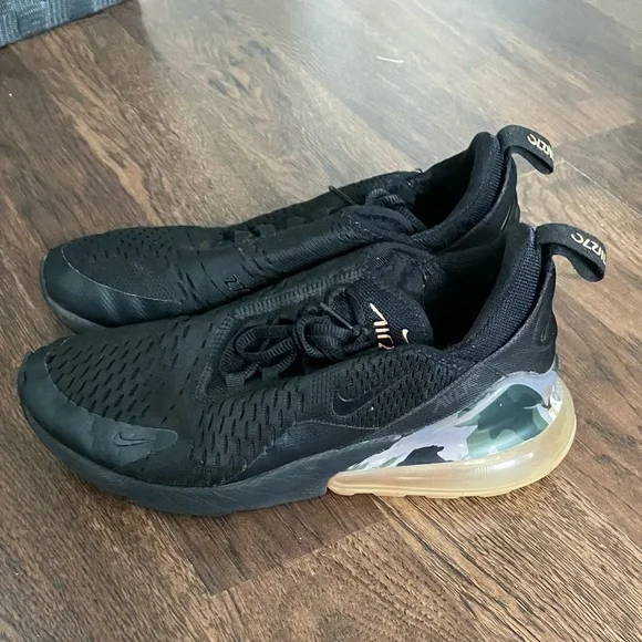 Nike - Picture 2 of 2